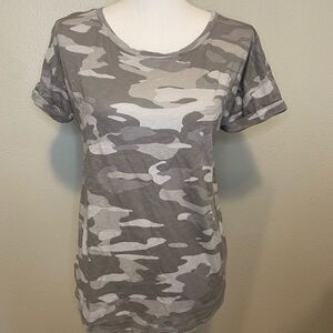 Maurice’s 24/7 Scoop Neck Tee Size S